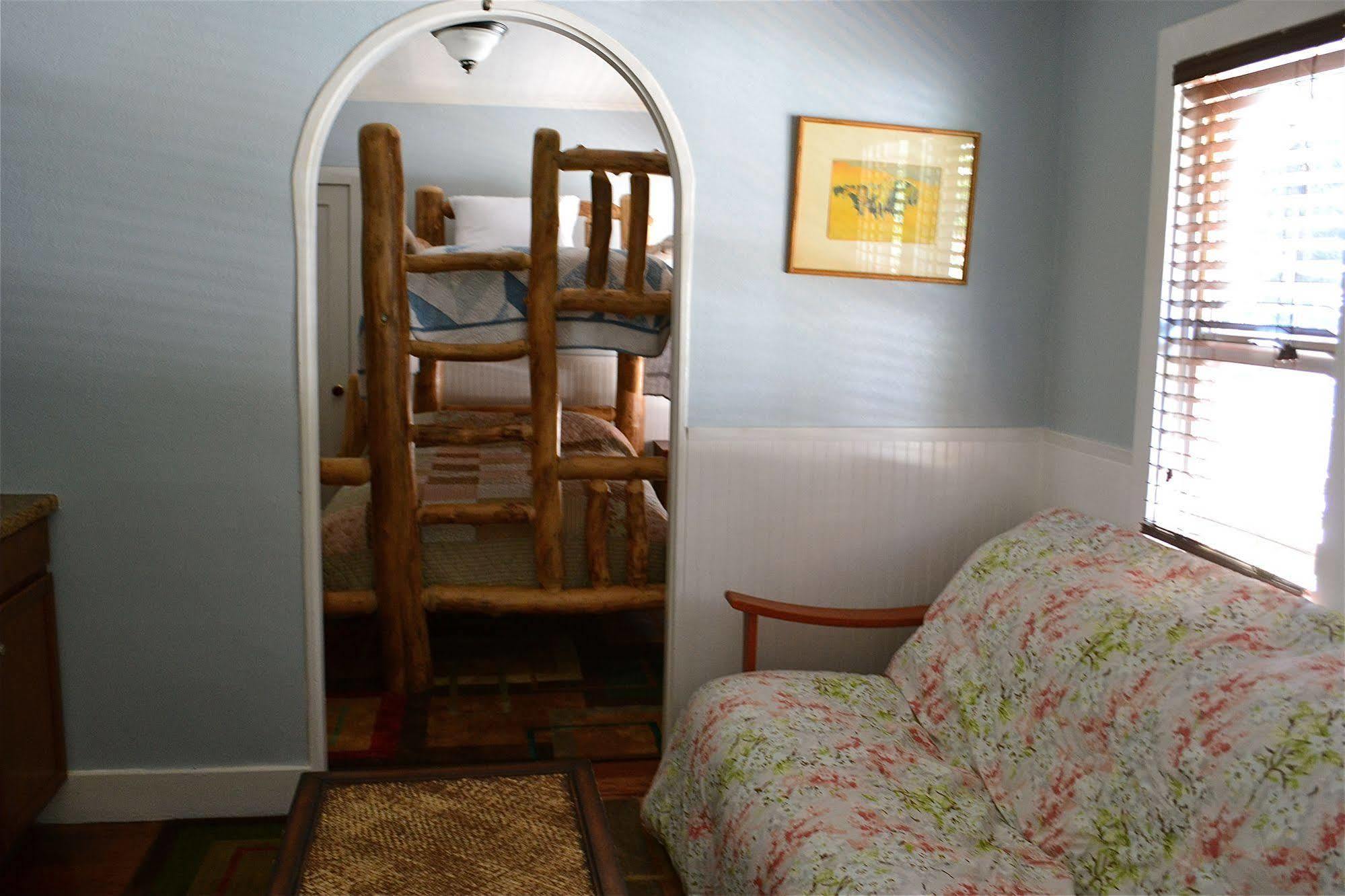 Guerneville Lodge Экстерьер фото