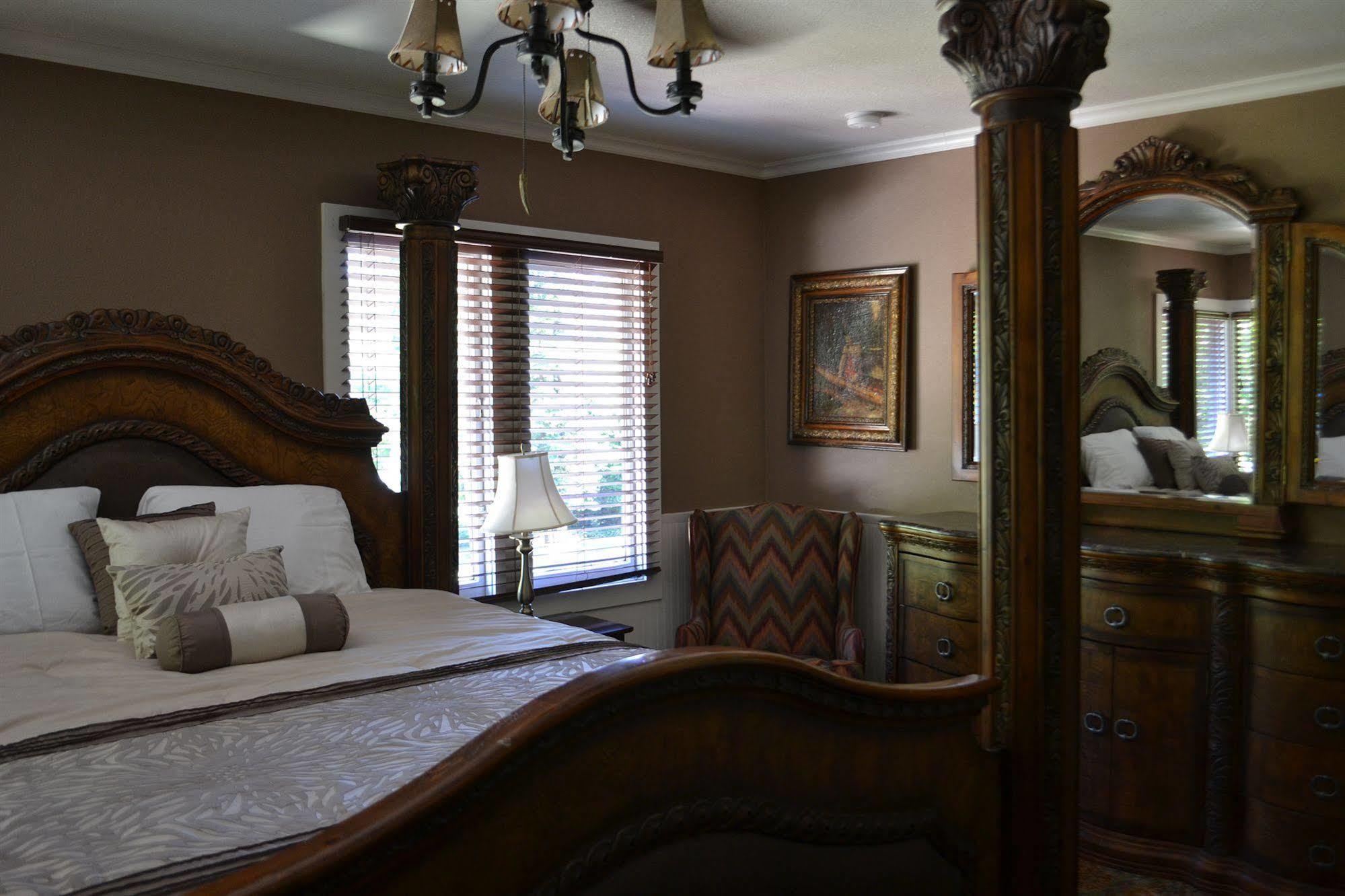 Guerneville Lodge Экстерьер фото