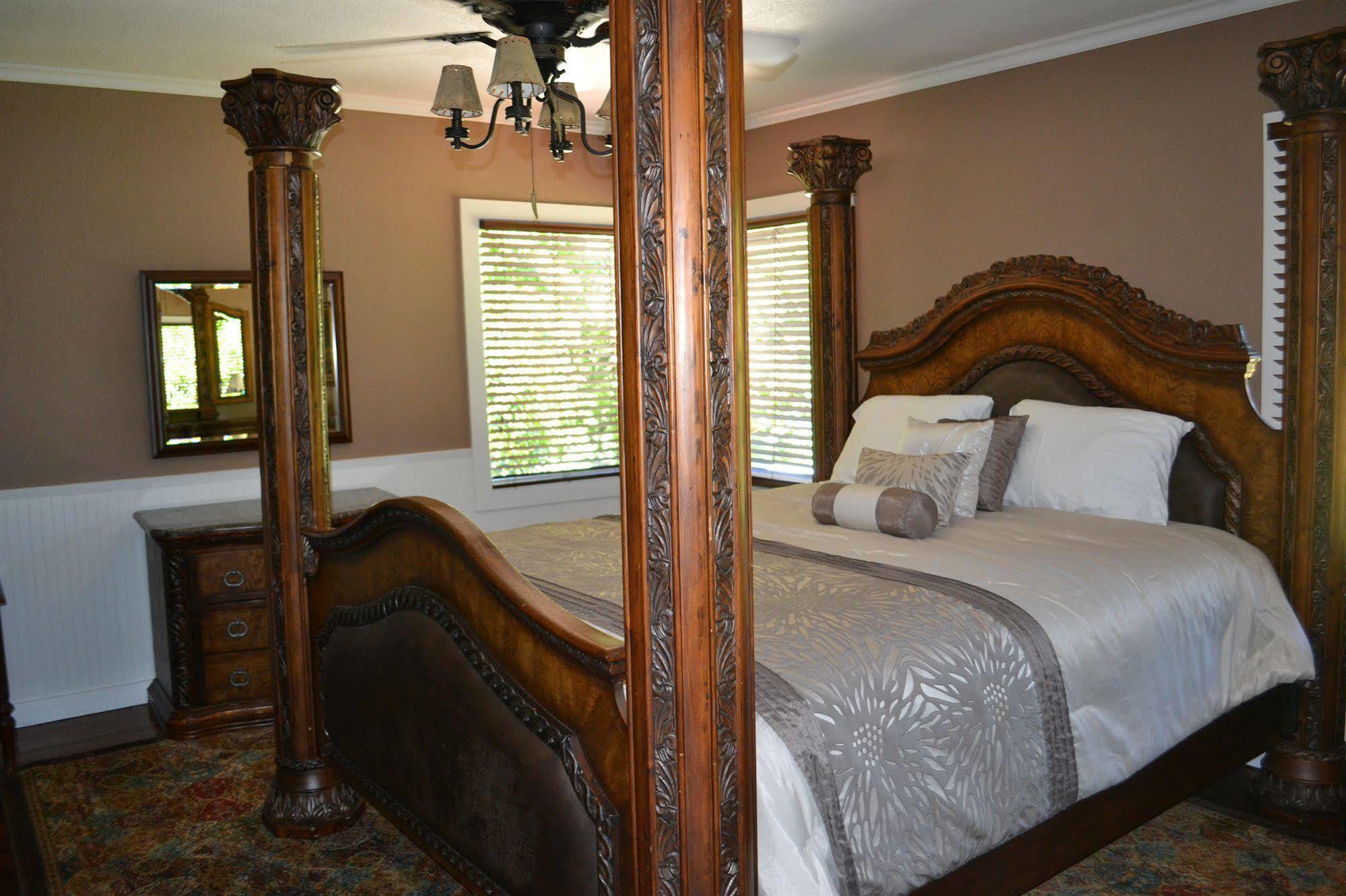 Guerneville Lodge Экстерьер фото